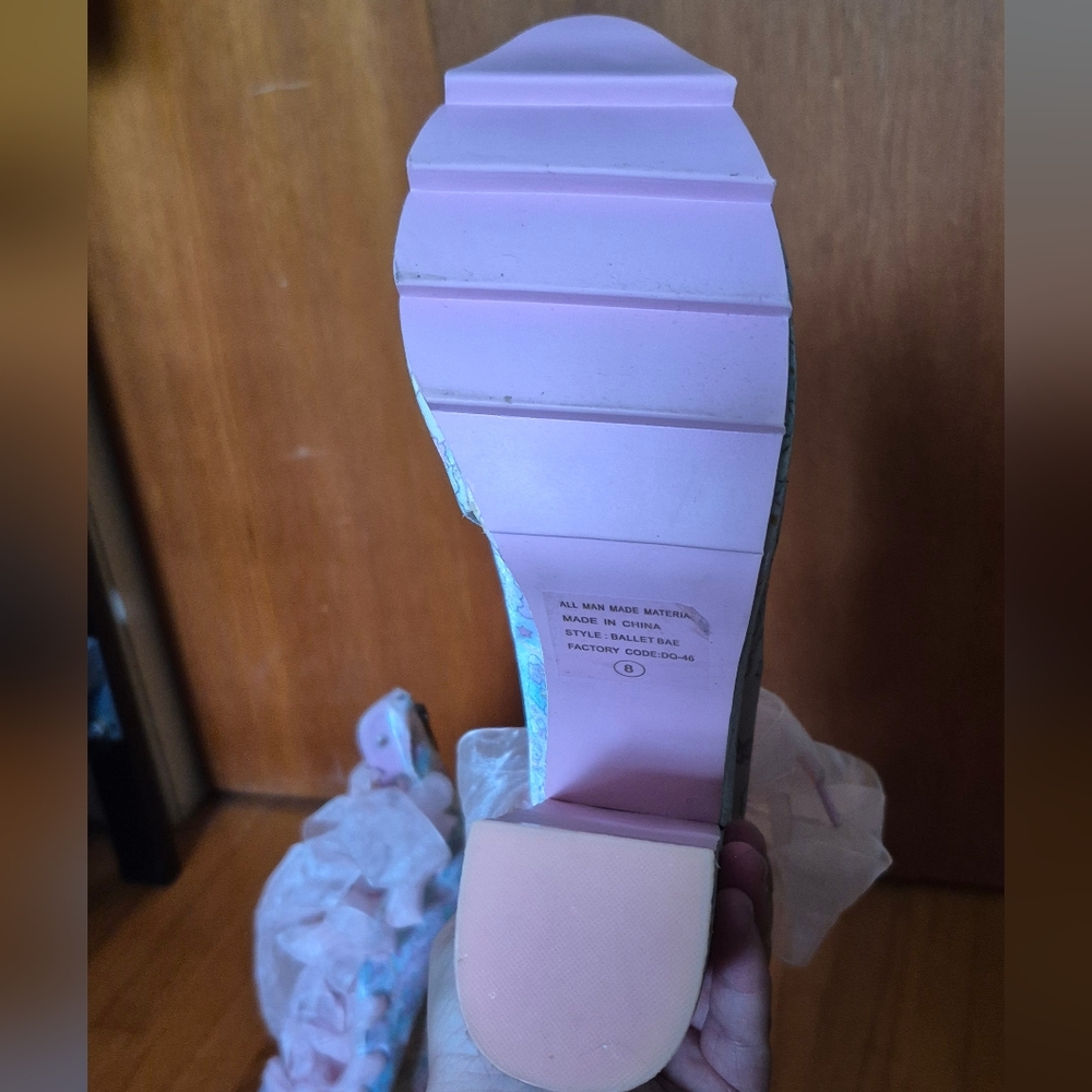 Pink Platform Heels with Ribbon Detail - Picture 2 of 4